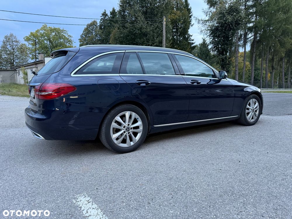 Mercedes-Benz C-Class 2019 photo 4