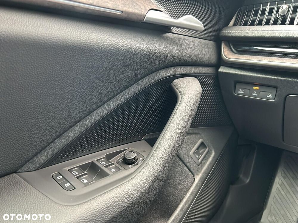 Skoda Superb 2.0 TDI SCR 4x4 L&K DSG - 18
