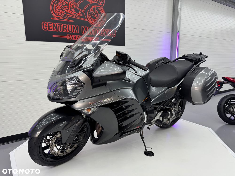 Kawasaki GTR - 6