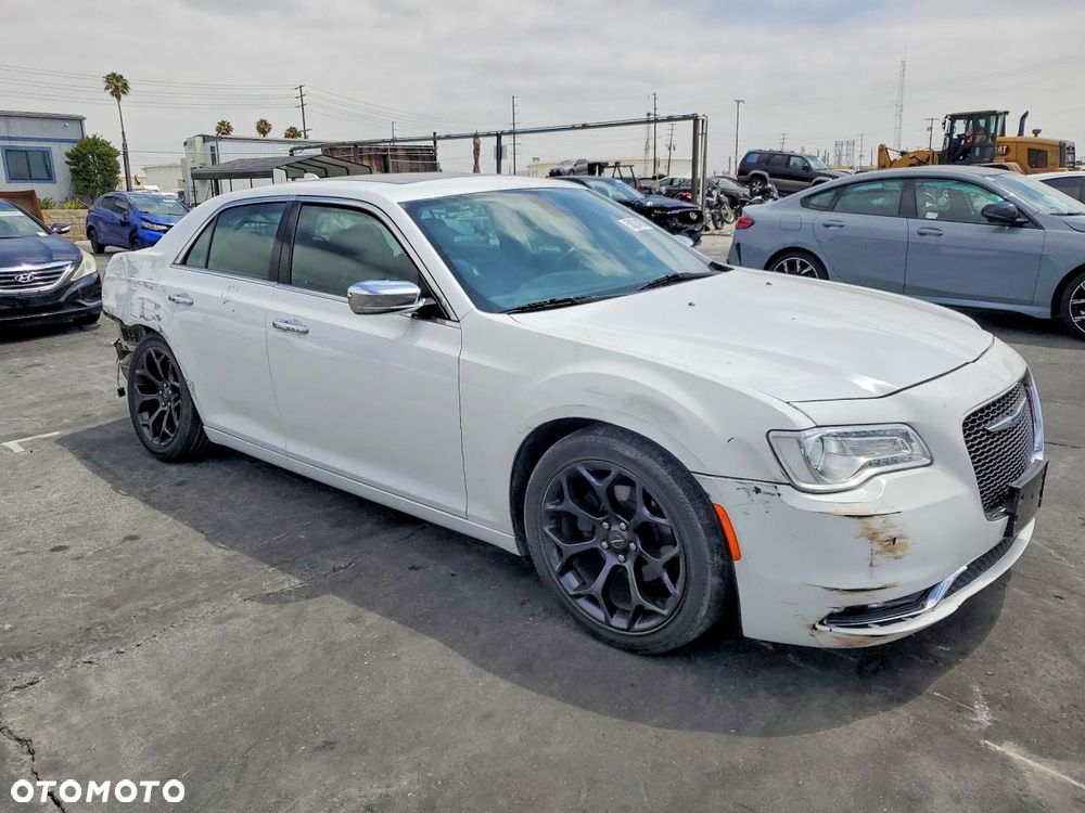 Chrysler 300C - 5