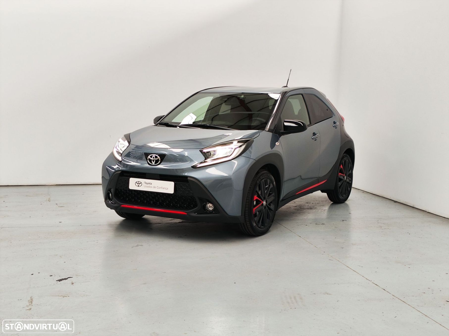 Toyota Aygo X 1.0 Undercover - 1
