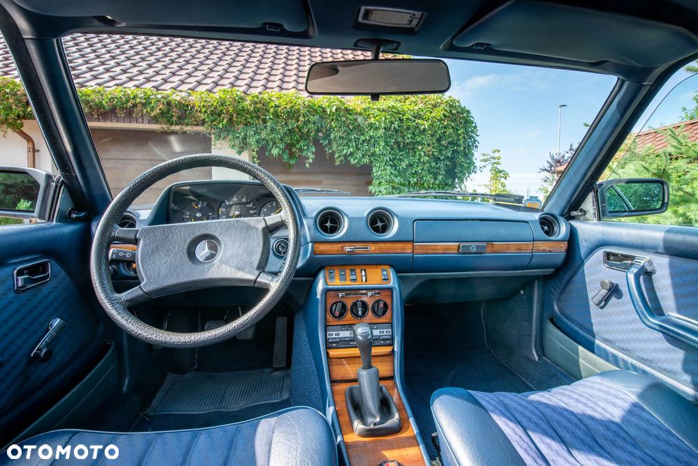 Mercedes-Benz W123 - 18