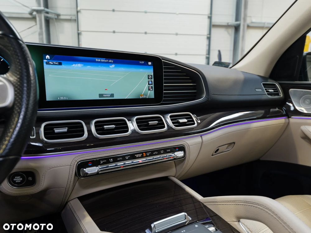 Mercedes-Benz GLS - 26