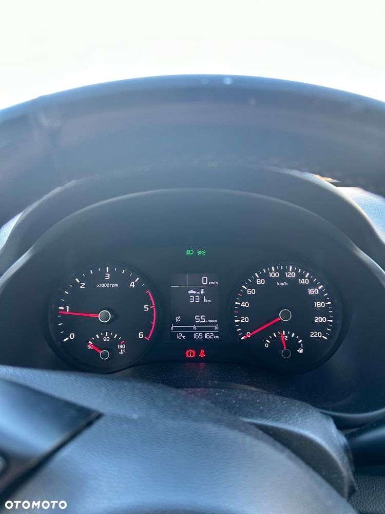 Kia Rio 1.4 crdi M - 25