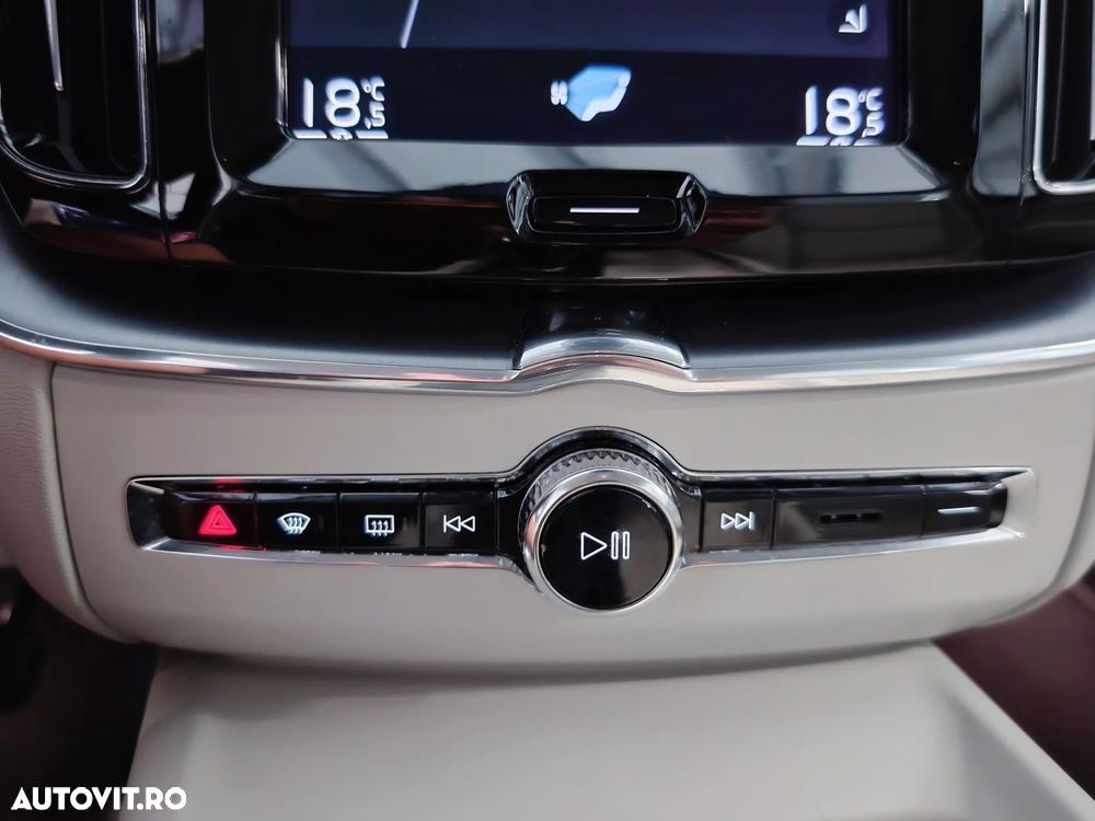 Volvo XC 60 B4 D Geartronic Momentum Pro - 10