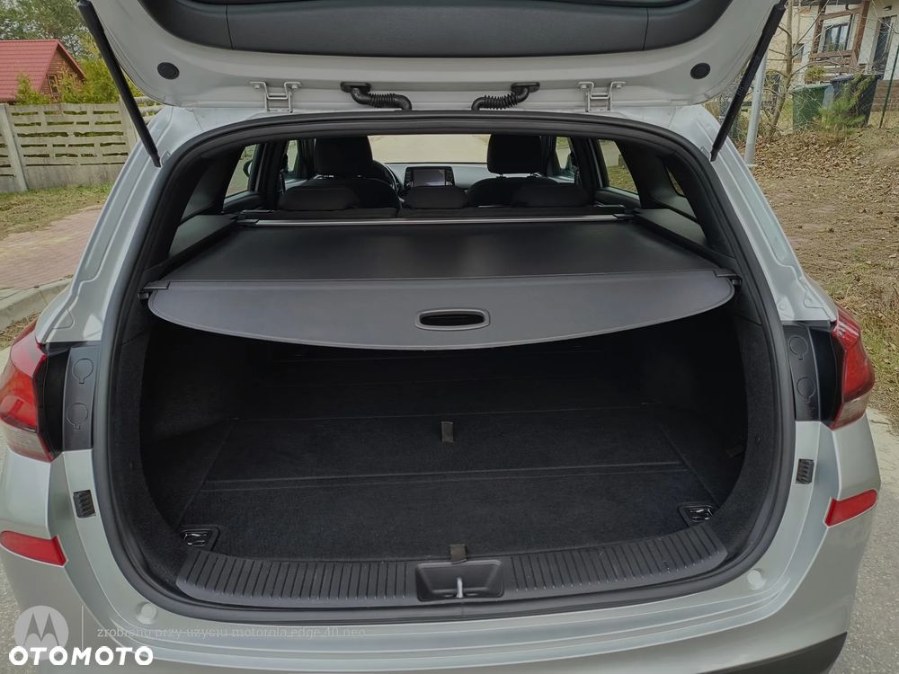 Hyundai i30 1.6 D GO Plus - 30