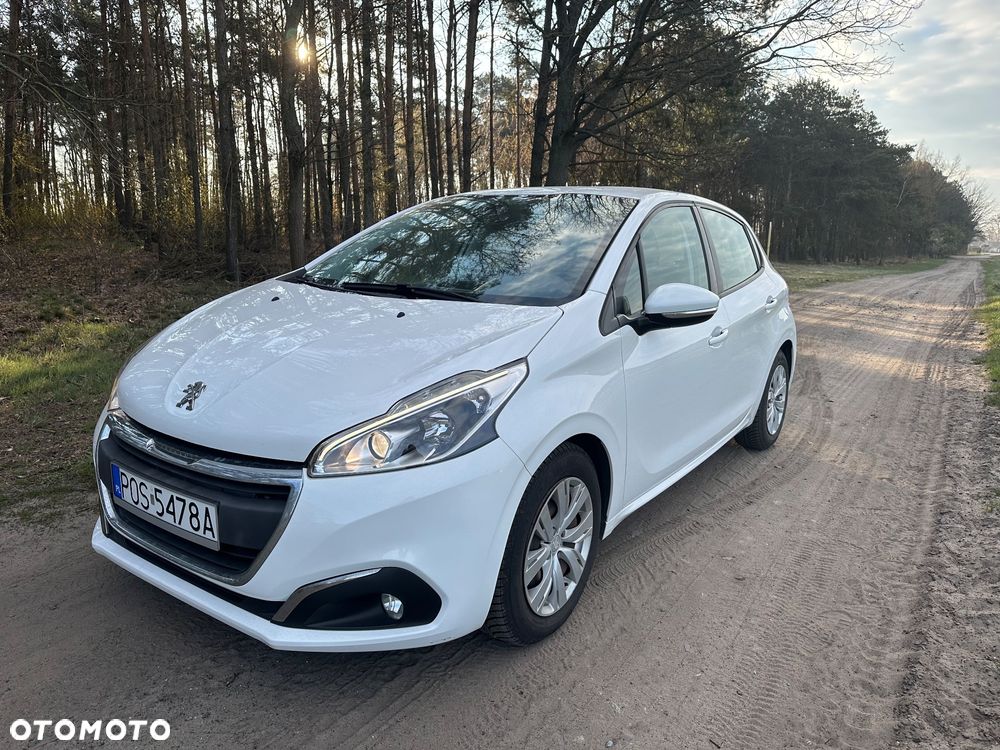 Peugeot 208 - 4