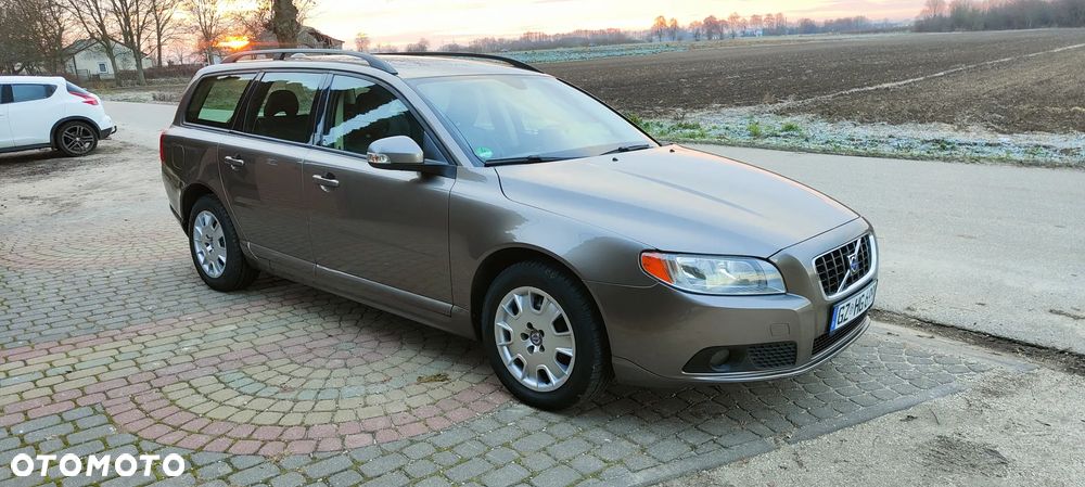 Volvo V70 2.4D Momentum - 18
