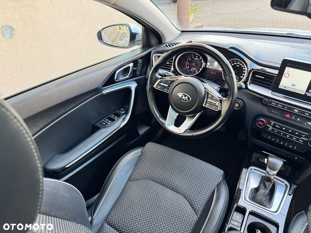 Kia Ceed 1.4 T-GDI DCT OPF Platinum Edition - 17