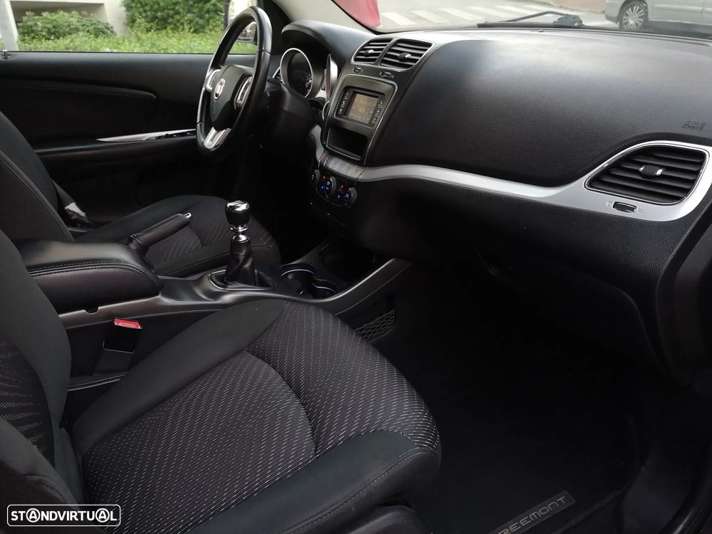 Fiat Freemont 2.0 M-Jet Urban - 10