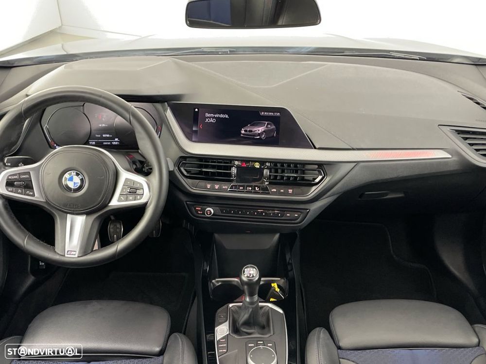 BMW 116 d Pack Desportivo M - 10