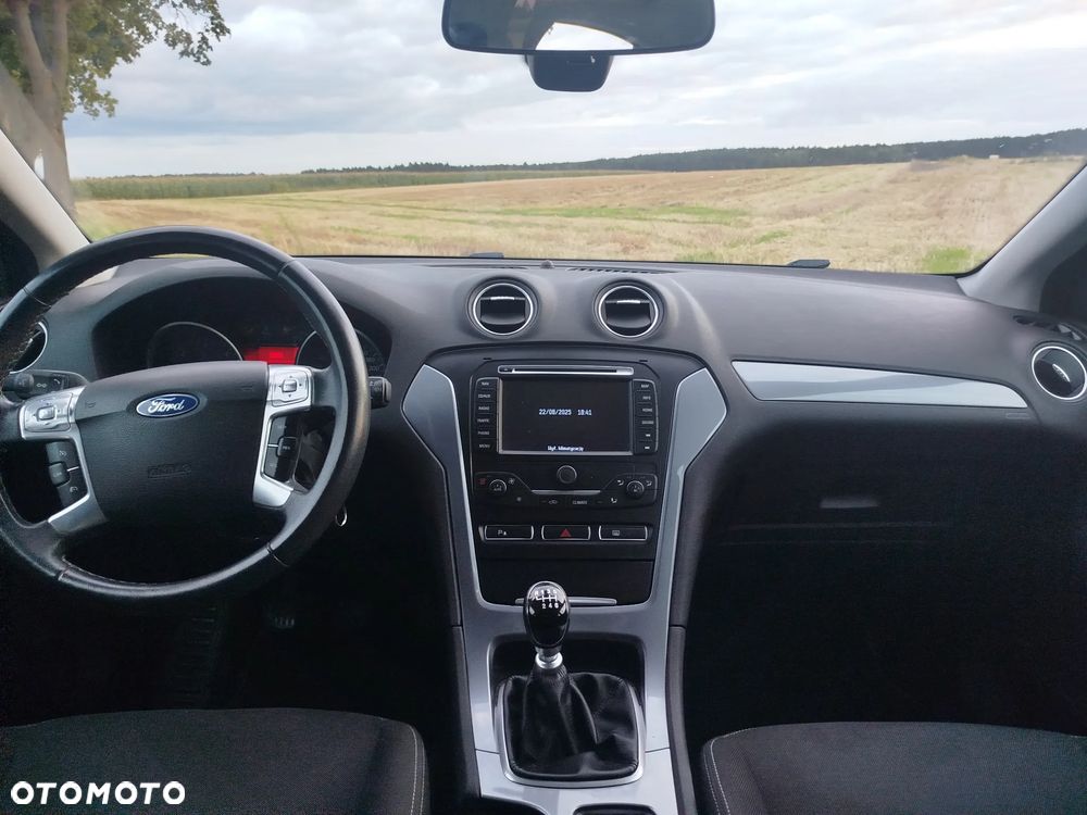 Ford Mondeo - 12