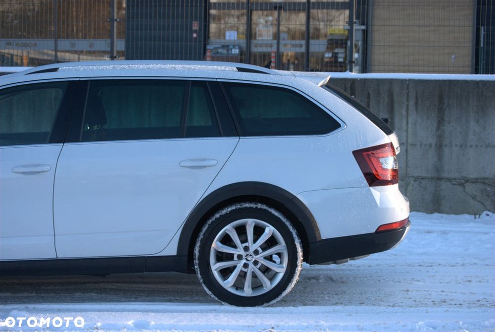 Skoda Octavia 1.8 TSI 4x4 DSG Scout - 6