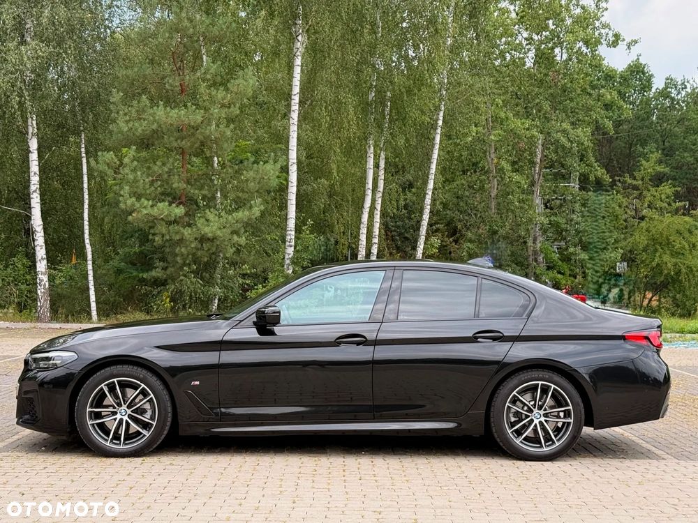 BMW Seria 5 520d xDrive MHEV M Sport sport - 4