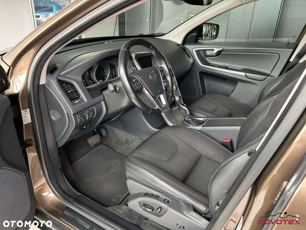 Volvo XC 60 D3 Geartronic Momentum - 8
