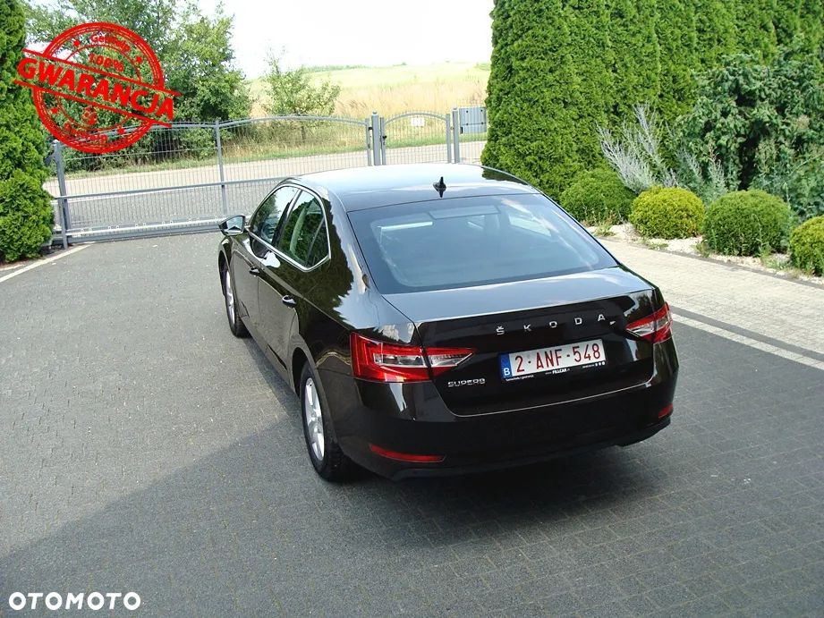 Skoda Superb 2.0 TDI SCR Style - 28