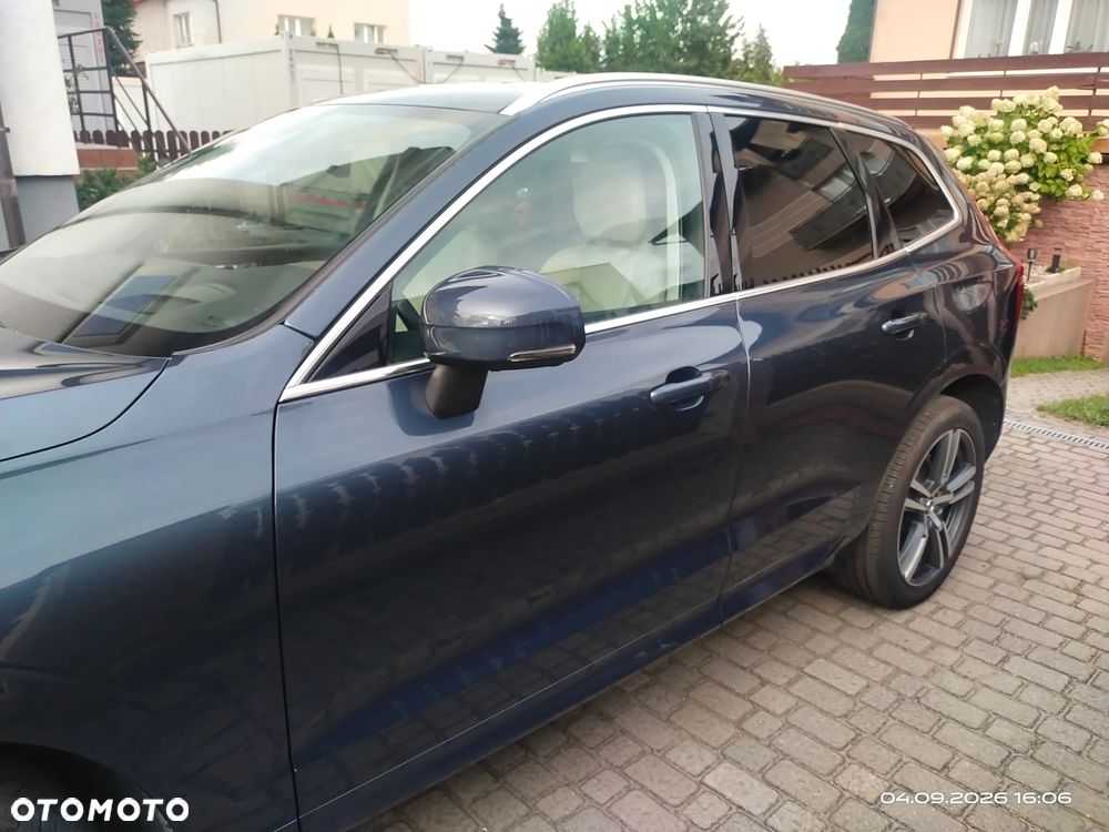 Volvo XC 60 T5 AWD Momentum - 2