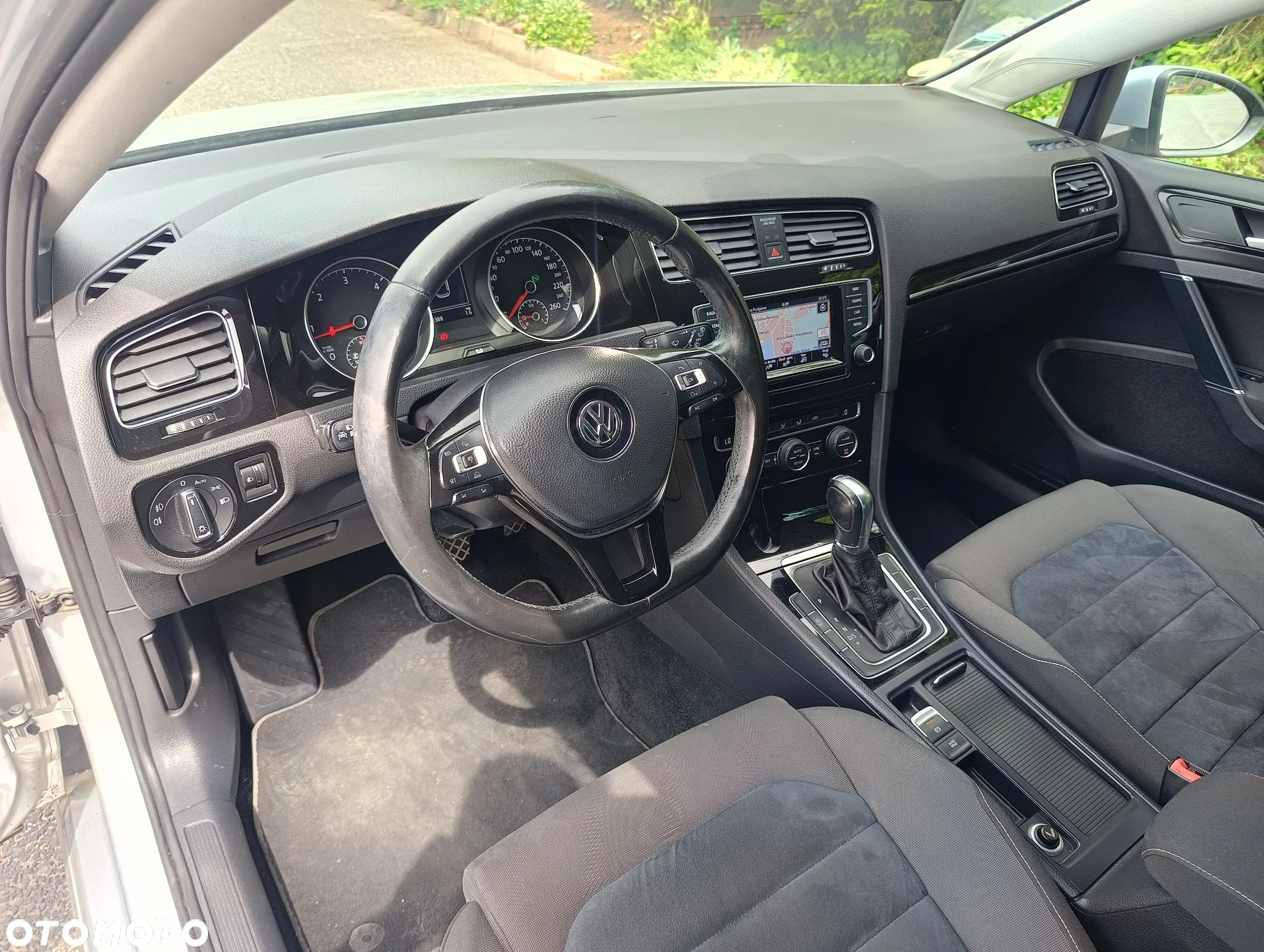 Volkswagen Golf 1.6 TDI BlueMotion Technology DSG Comfortline - 15