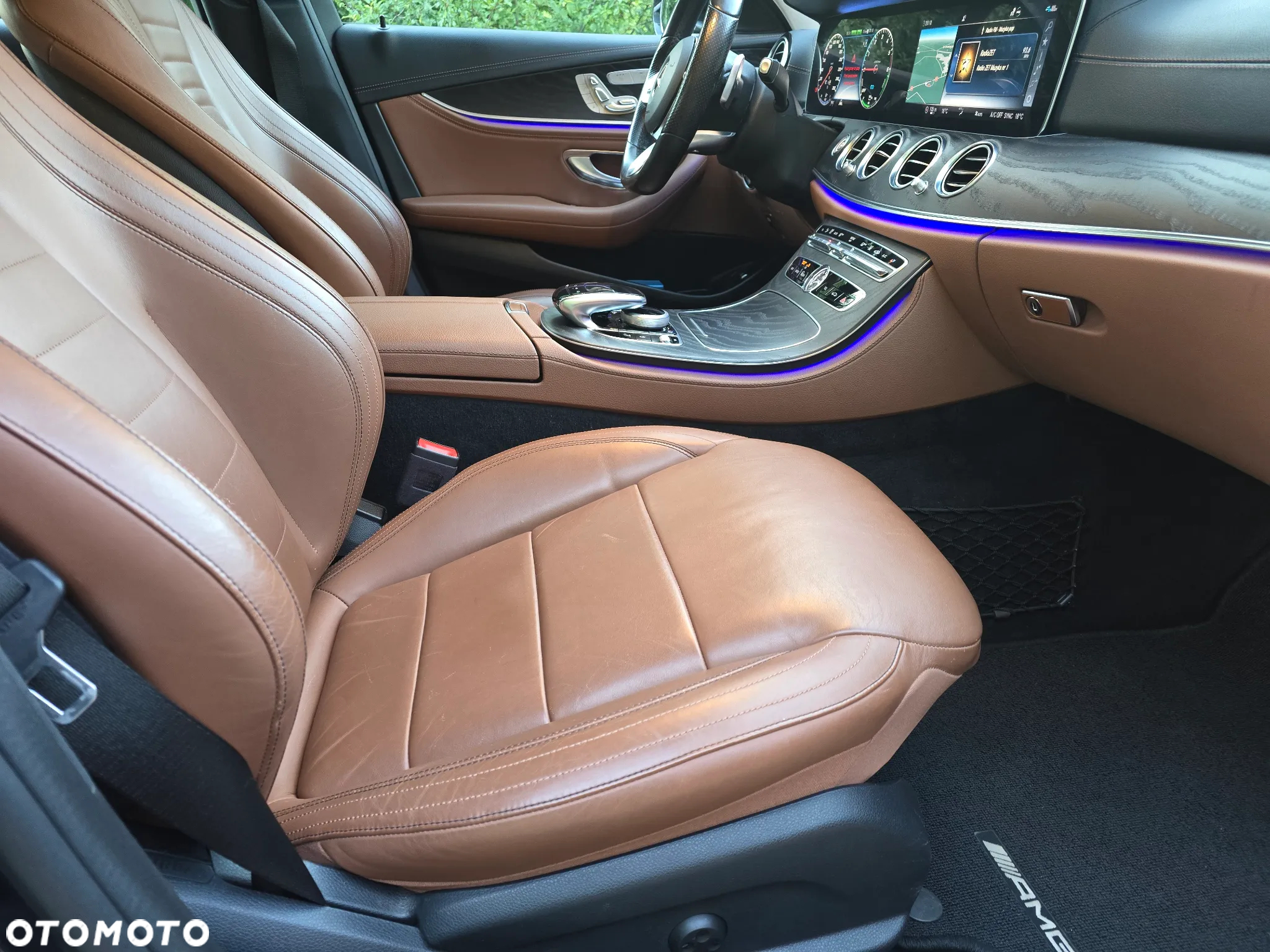 Mercedes-Benz Klasa E 300 de AMG - 29