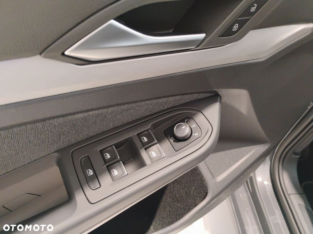 Volkswagen Golf Variant - 12