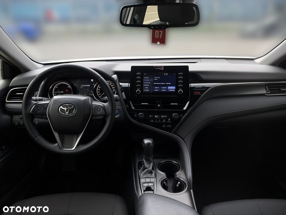 Toyota Camry 2.5 Hybrid Comfort CVT - 12