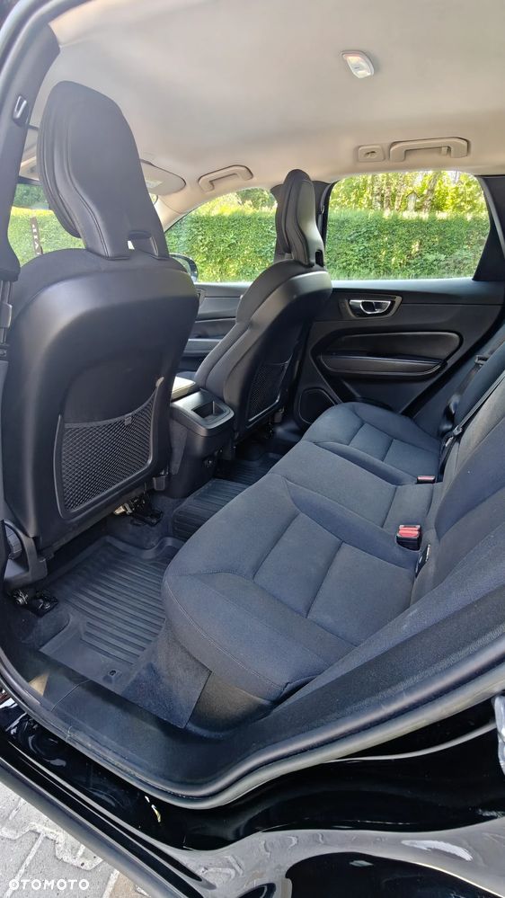 Volvo XC 60 B4 D AWD Momentum Pro - 7