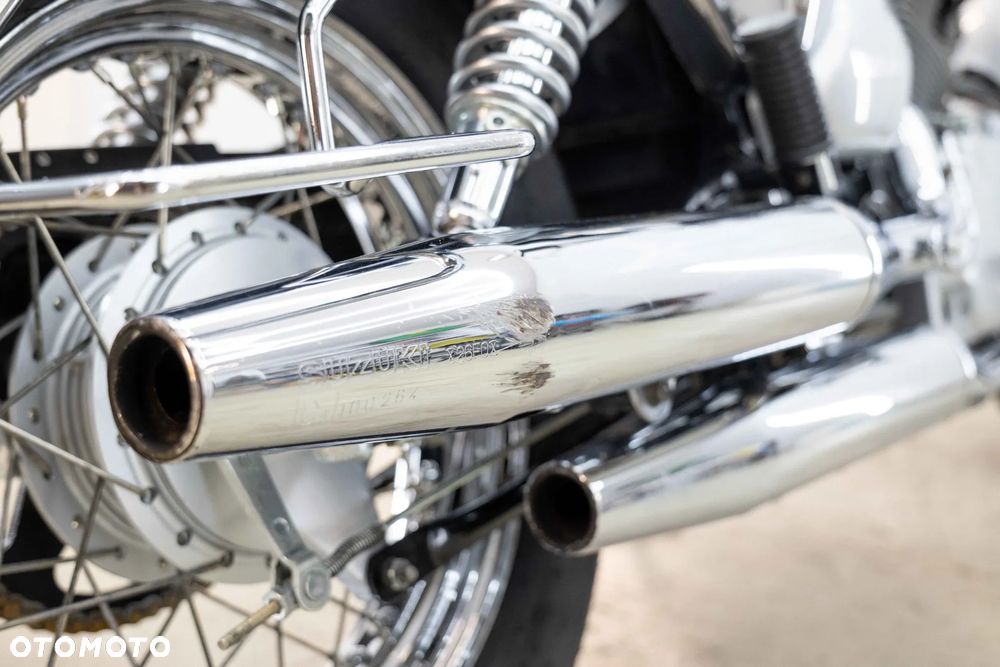 Suzuki Intruder - 14