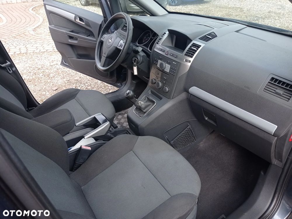 Opel Zafira - 13