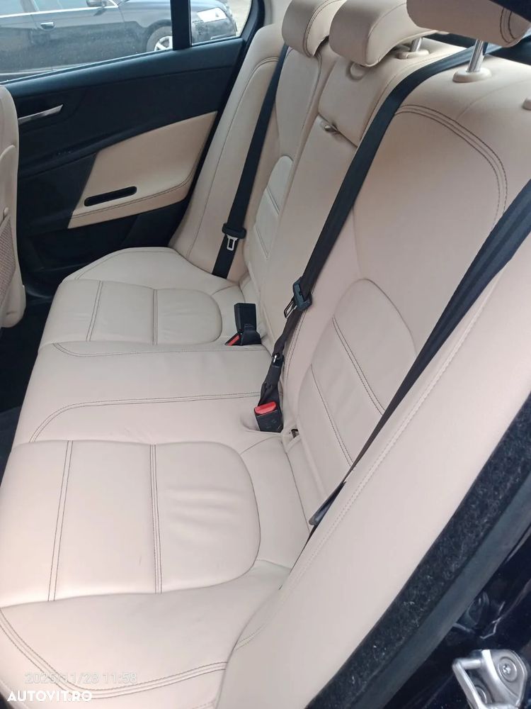 Jaguar XE 20d Aut. Prestige - 20