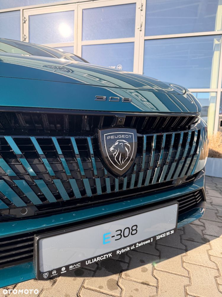 Peugeot 308 - 8