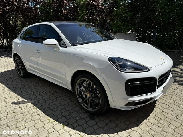 Porsche Cayenne - 1