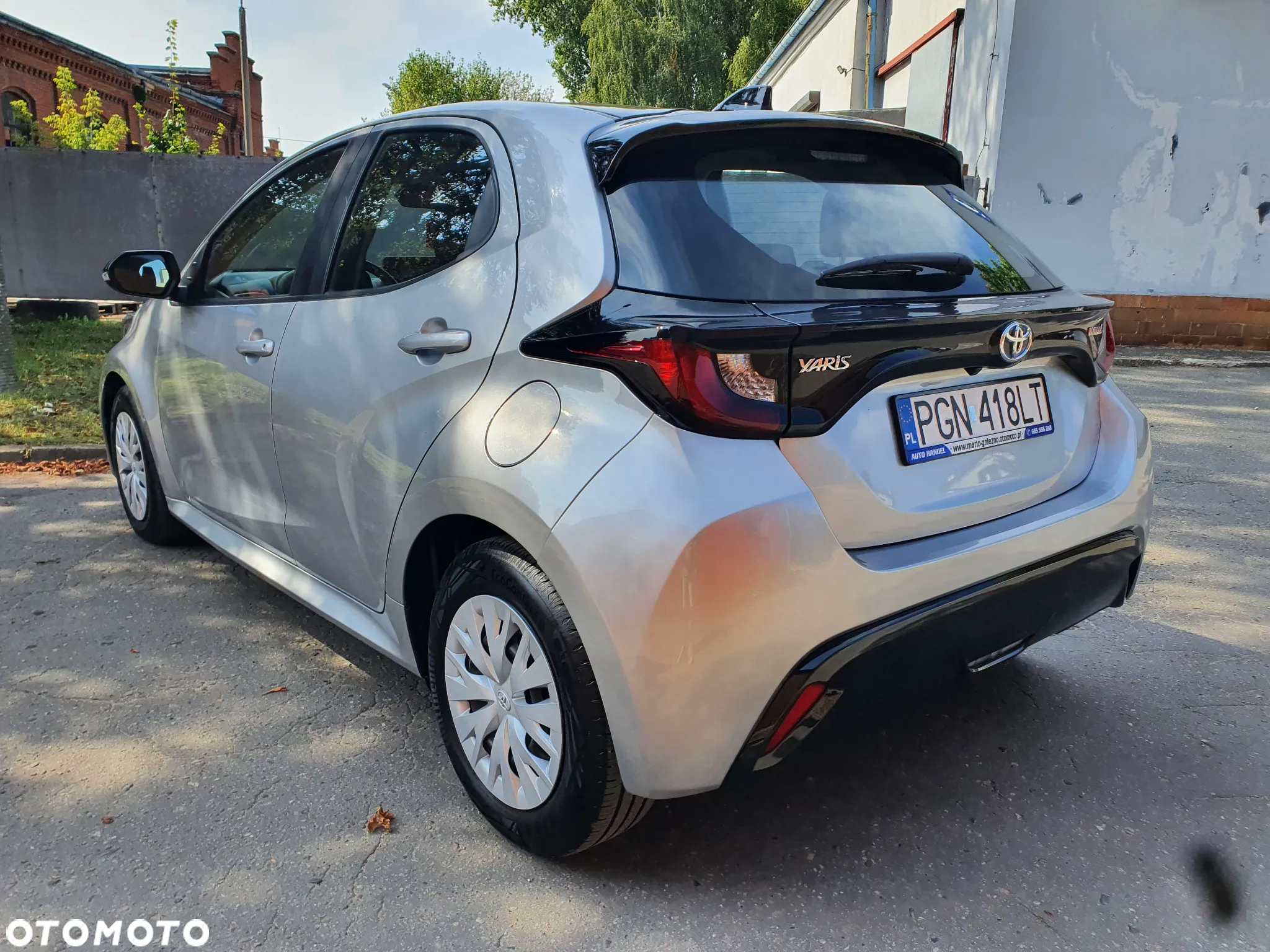 Toyota Yaris Hybrid 1.5 VVT-i Comfort mit Design Paket - 5