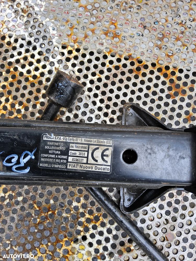 Cric cu cheie Fiat Ducato Peugeot Boxer Citroen Jumper - 2
