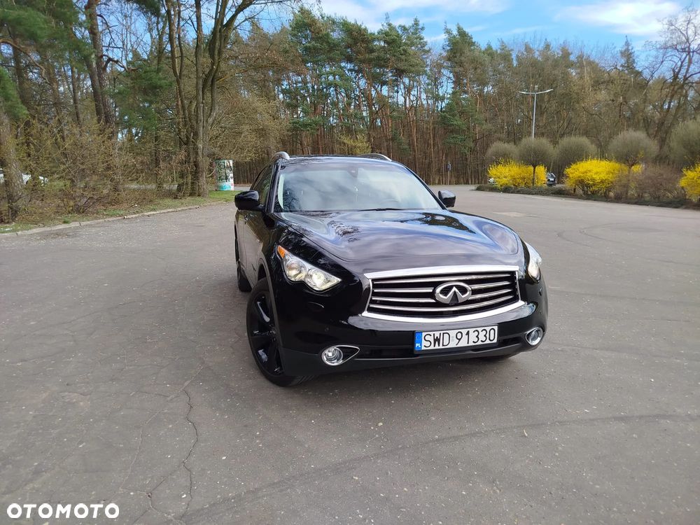 Infiniti Q70 - 6