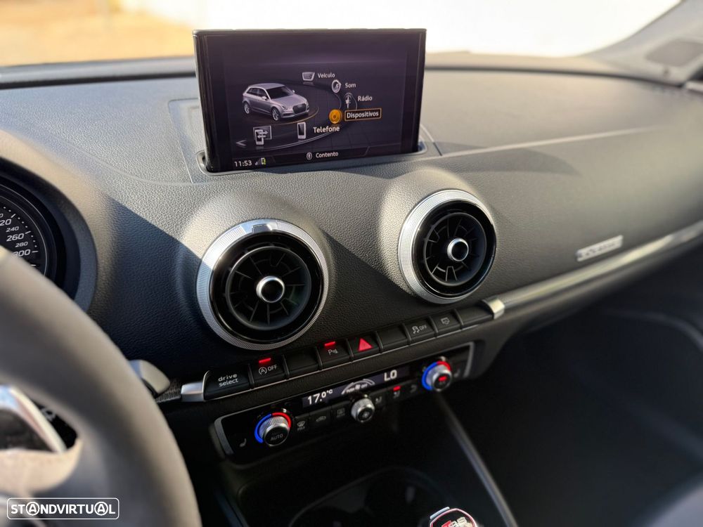 Audi RS3 Sportback 2.5 TFSI quattro S tronic - 46