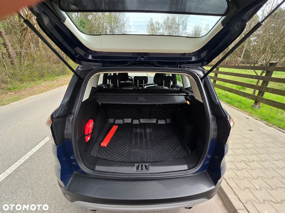 Ford Kuga 1.5 EcoBoost 2x4 Titanium - 32