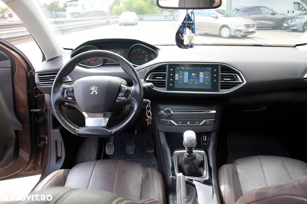 Peugeot 308 SW BlueHDi 120 Stop & Start Winter Edition - 30