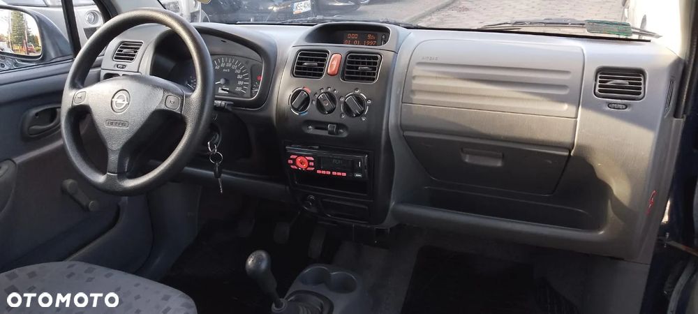 Opel Agila 1.0 12 V - 8