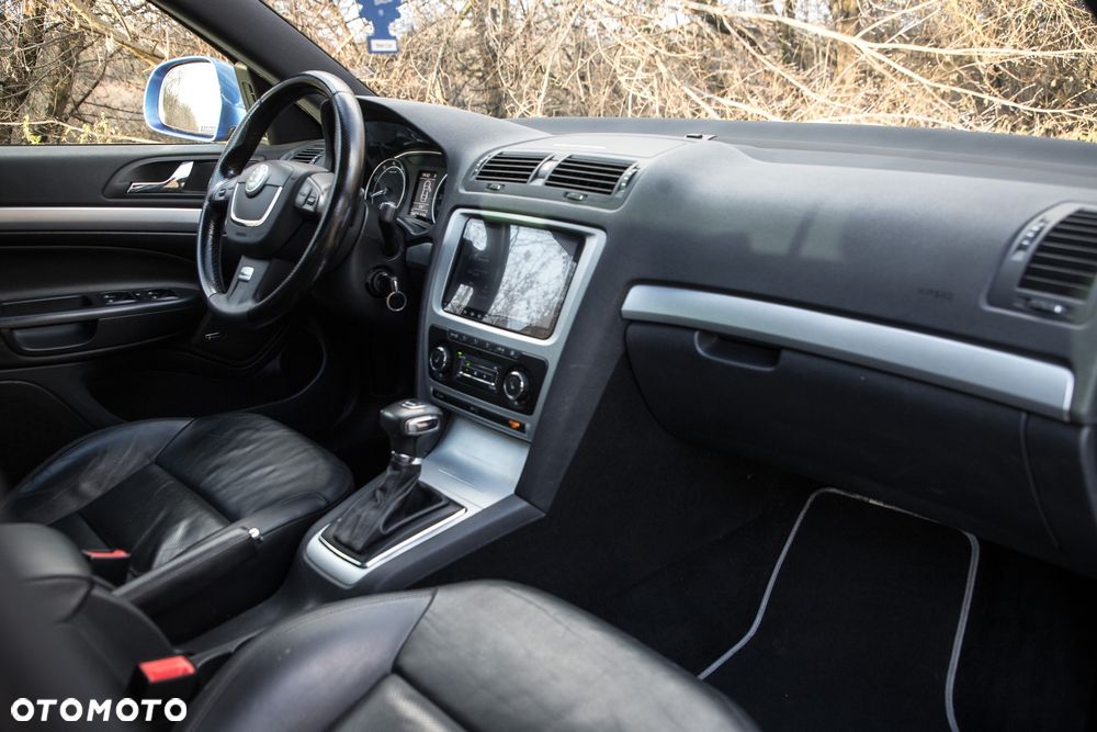 Skoda Octavia 2.0 TSI DSG RS - 31