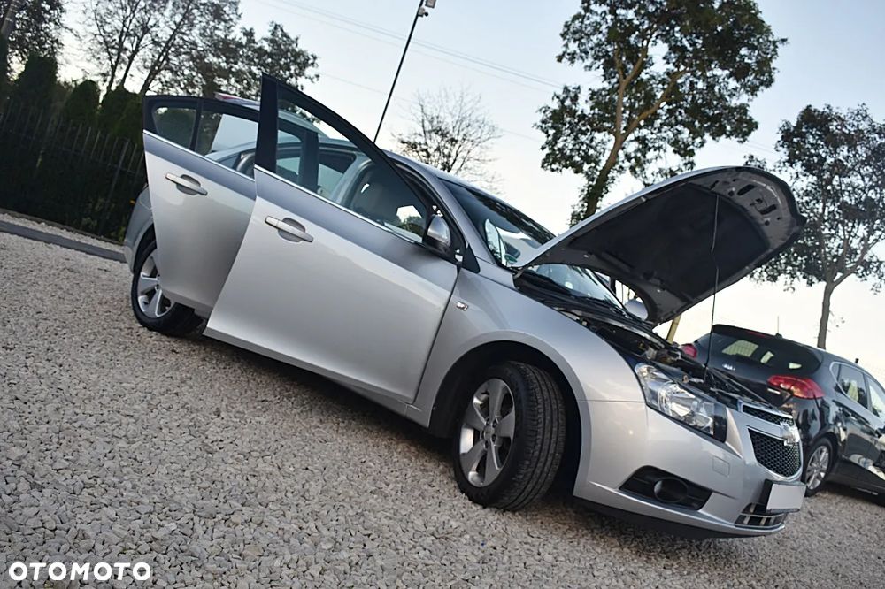 Chevrolet Cruze 1.8 LT - 17