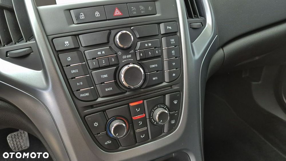 Opel Astra 1.4 Turbo Selection - 14