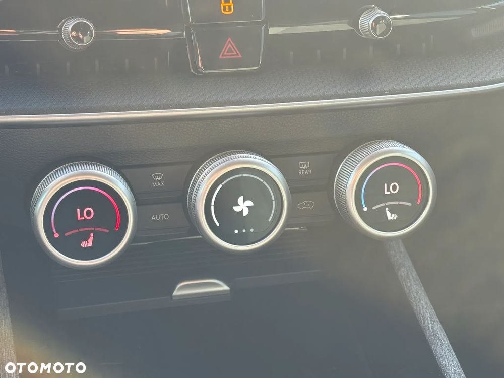 Skoda Superb 2.0 TDI SCR 4x4 Drive DSG - 14