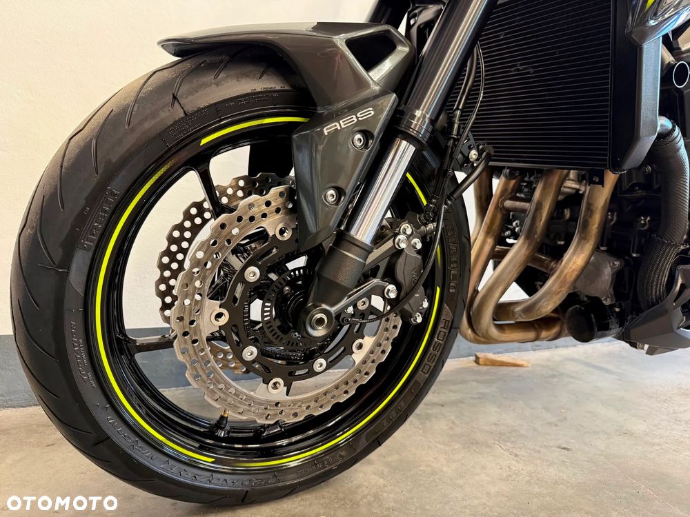 Kawasaki Z 900 - 8