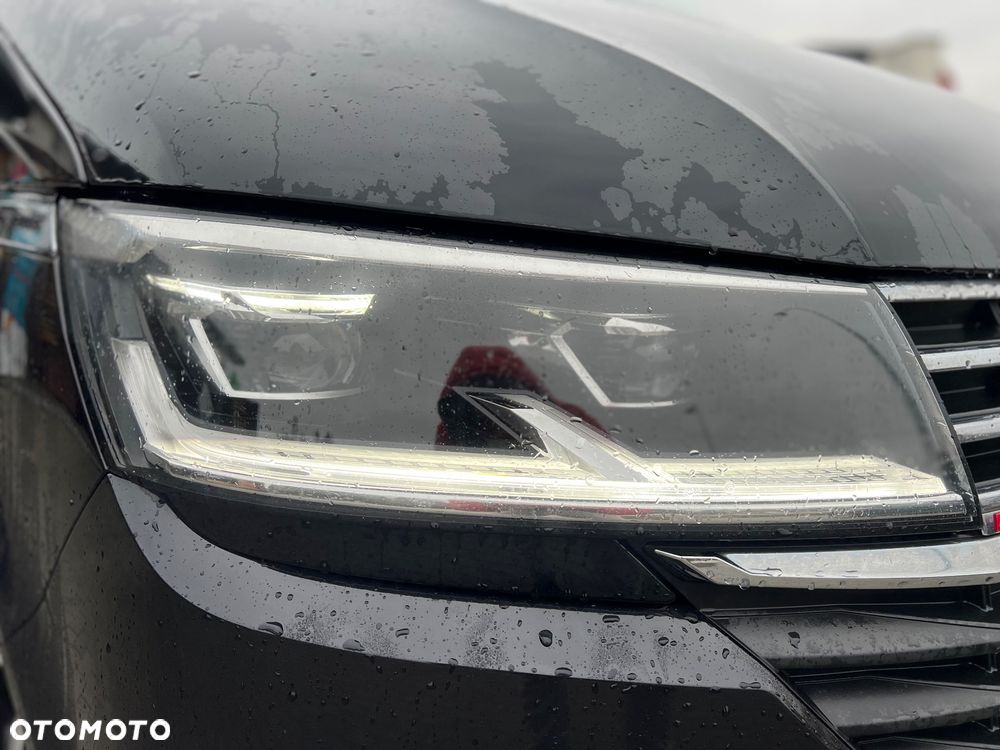 Volkswagen Caravelle - 10