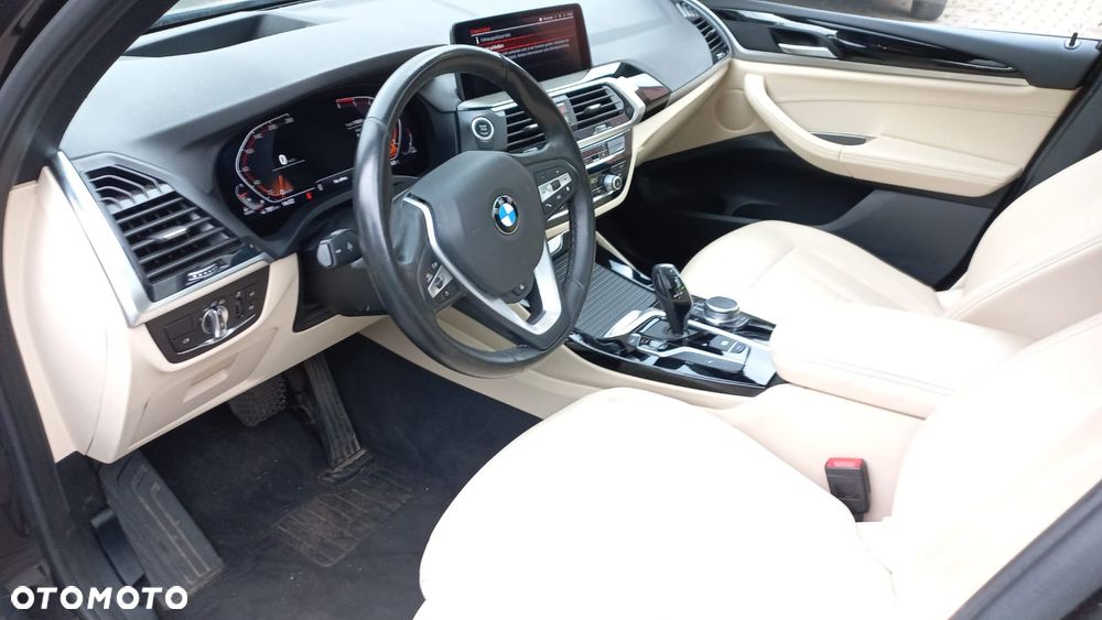 BMW X3 sDrive18d xLine - 13