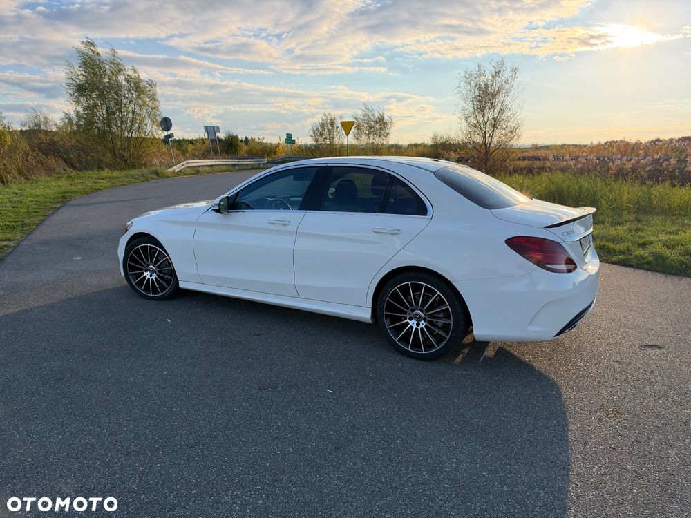 Mercedes-Benz C-Class 2016 photo 3