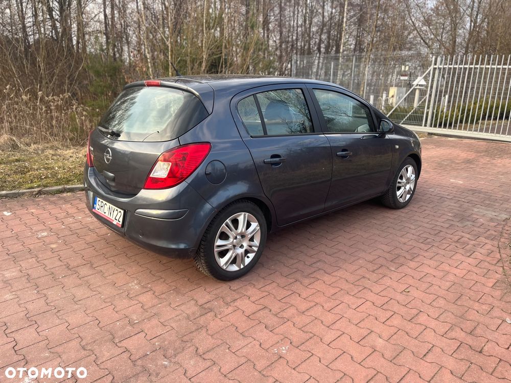 Opel Corsa 1.2 16V Cosmo - 8