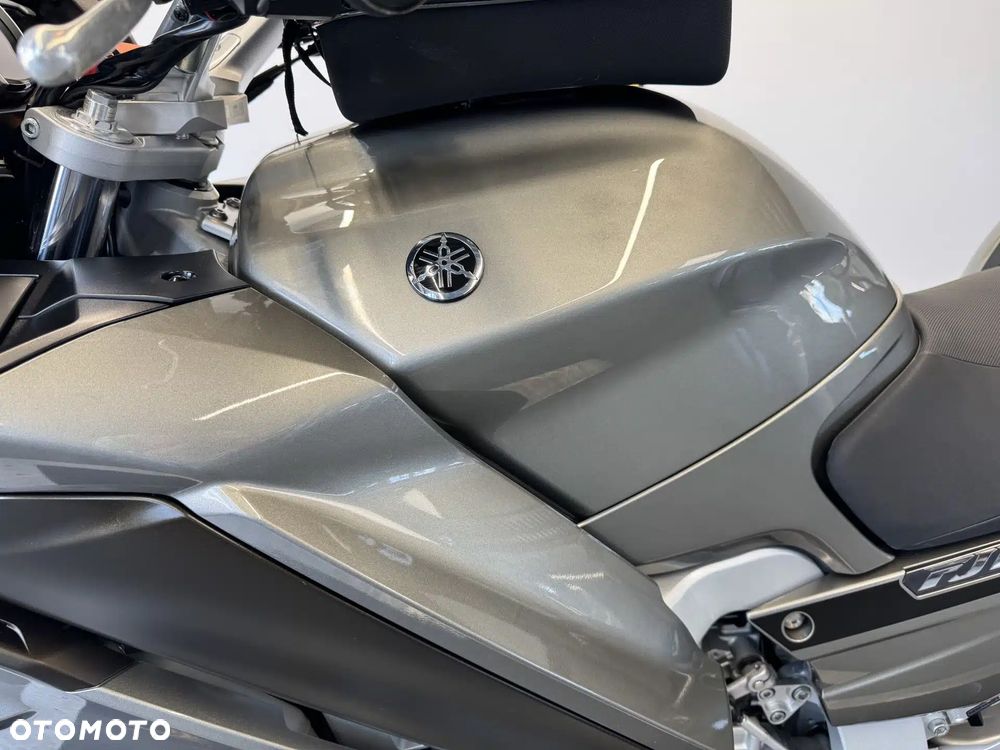 Yamaha FJR - 21