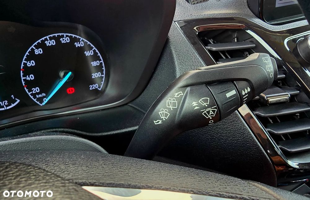 Ford Tourneo Connect 1.5 TDCi Start-Stop Titanium - 26