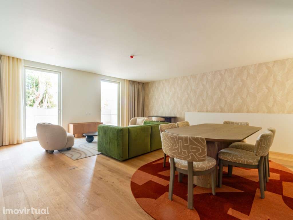 Apartamento T2 duplex mobilado, novo a estrear no Príncipe Real, Ju... - Grande imagem: 2/33